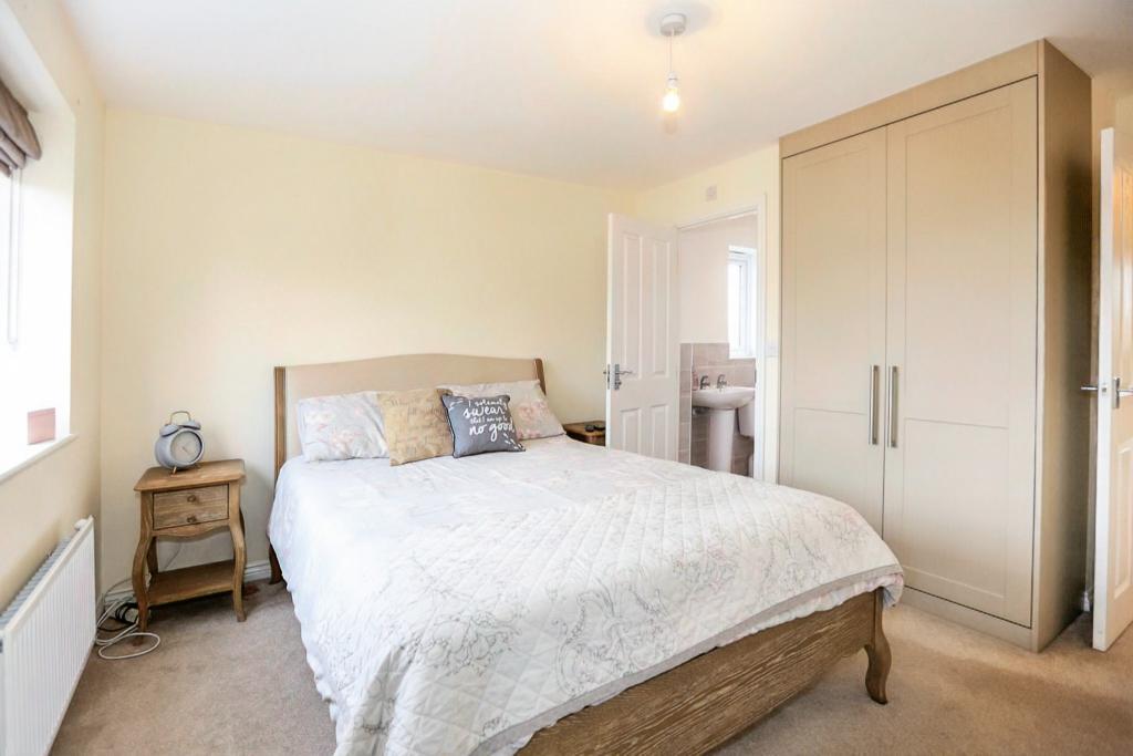 4 bedroom detached house for sale in Lawrence Grove, Kidderminster, DY11