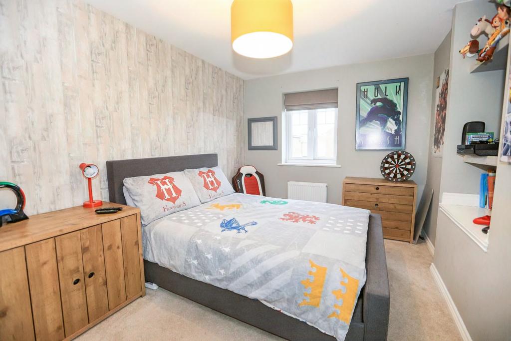 4 bedroom detached house for sale in Lawrence Grove, Kidderminster, DY11