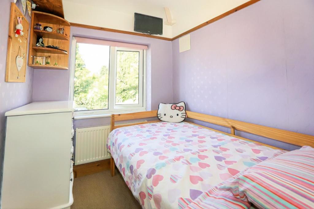 3 bedroom semidetached house for sale in Bruce Road, Kidderminster, DY10