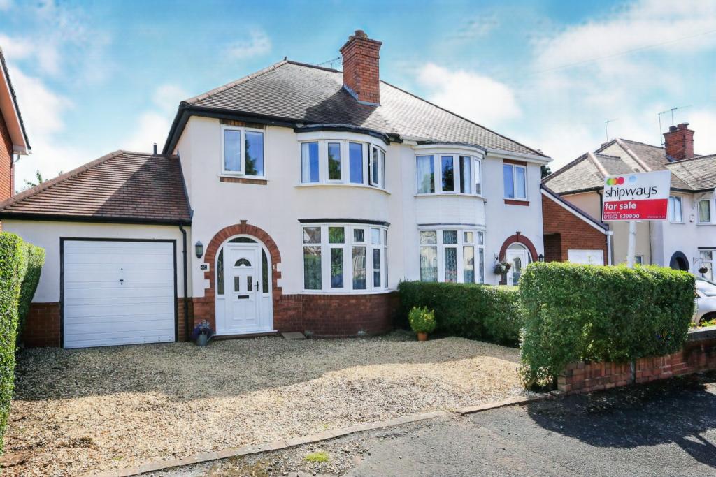 3 bedroom semidetached house for sale in Bruce Road, Kidderminster, DY10