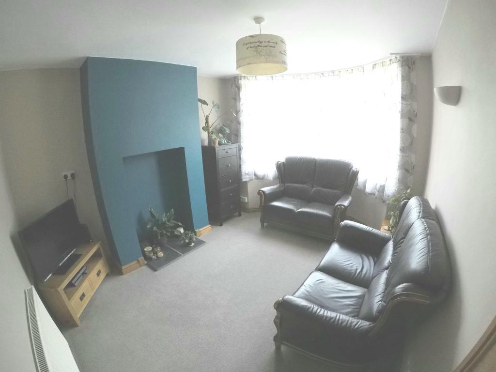 3 bedroom semidetached house for sale in Bruce Road, Kidderminster, DY10