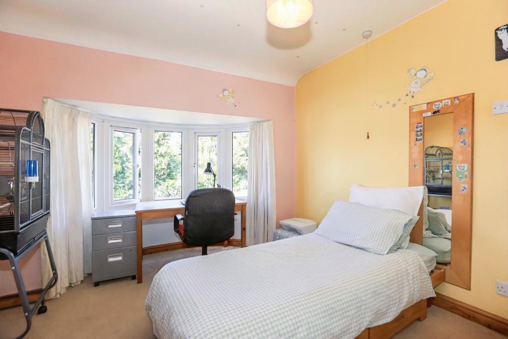 3 bedroom semidetached house for sale in Bruce Road, Kidderminster, DY10