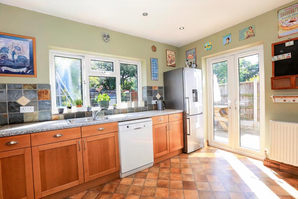 3 bedroom semidetached house for sale in Bruce Road, Kidderminster, DY10