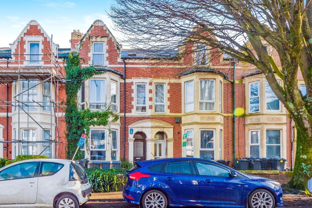 1 bedroom ground floor flat for sale in Connaught Road, Roath, Cardiff