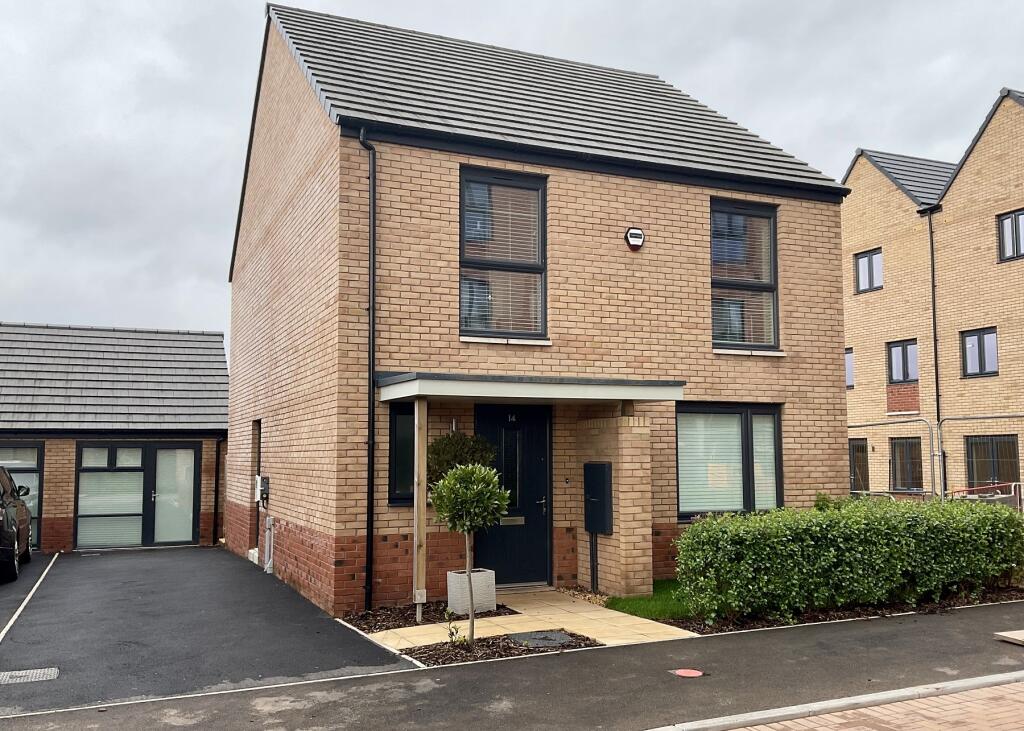 4 bedroom detached house for sale in Clos Telerch, Rumney, Cardiff, CF3