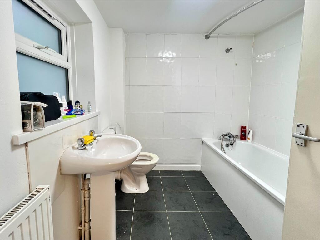 Additional property image - Courtenay Road, Splott, Cardiff