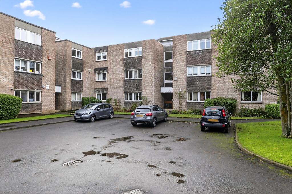 Main image of property: Knowehead Gardens, Glasgow