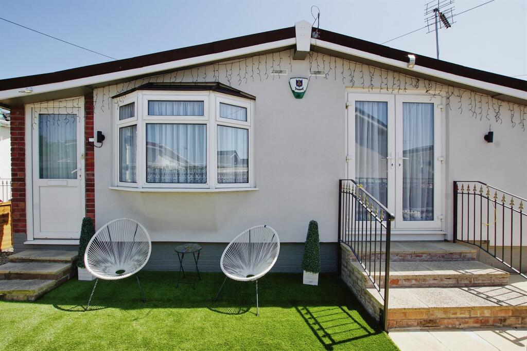 1 bedroom park home for sale in Avonsmere Residential Park, Stoke