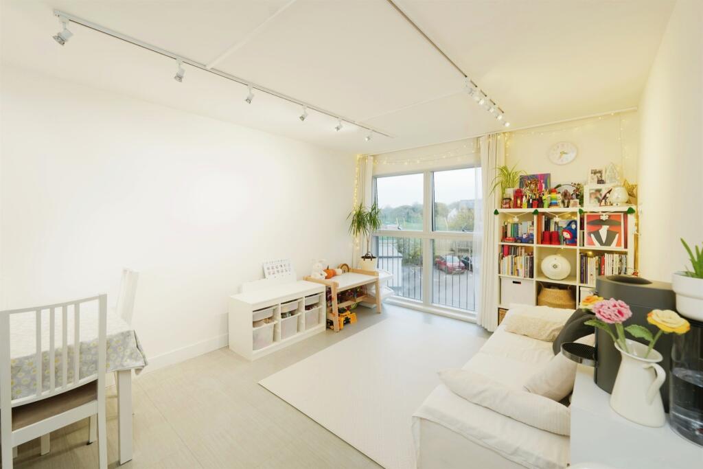 Additional property image - Long Down Avenue, Bristol