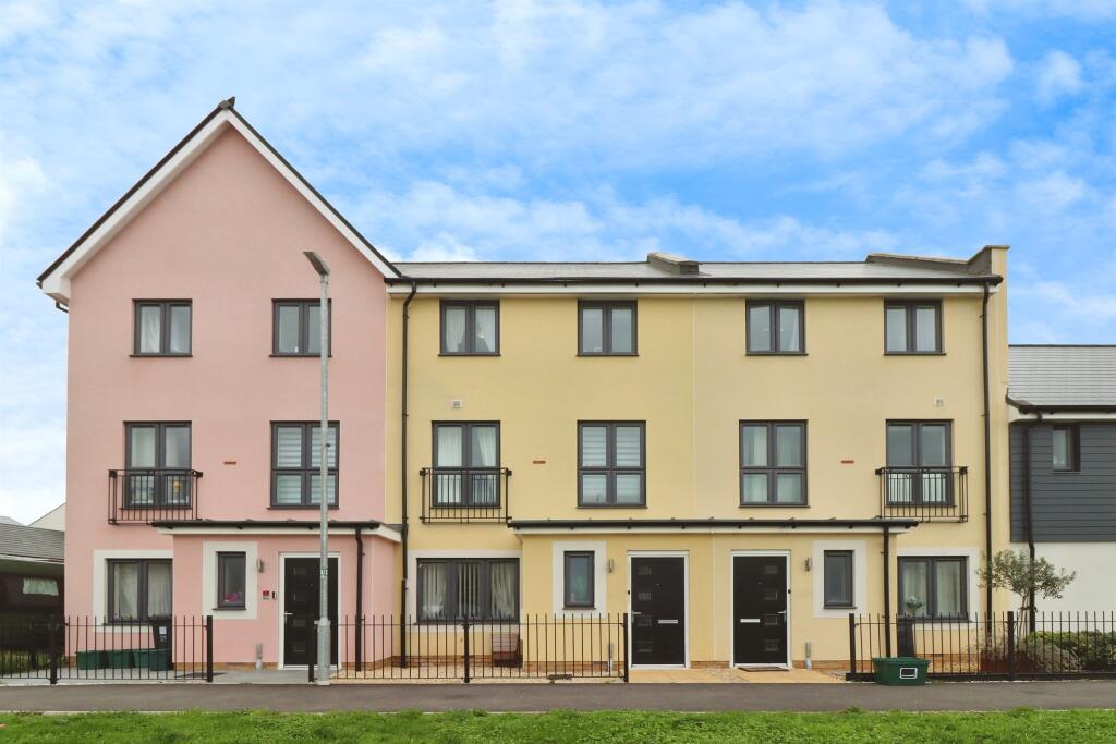 Main image of property: Gauting Road, Patchway, Bristol