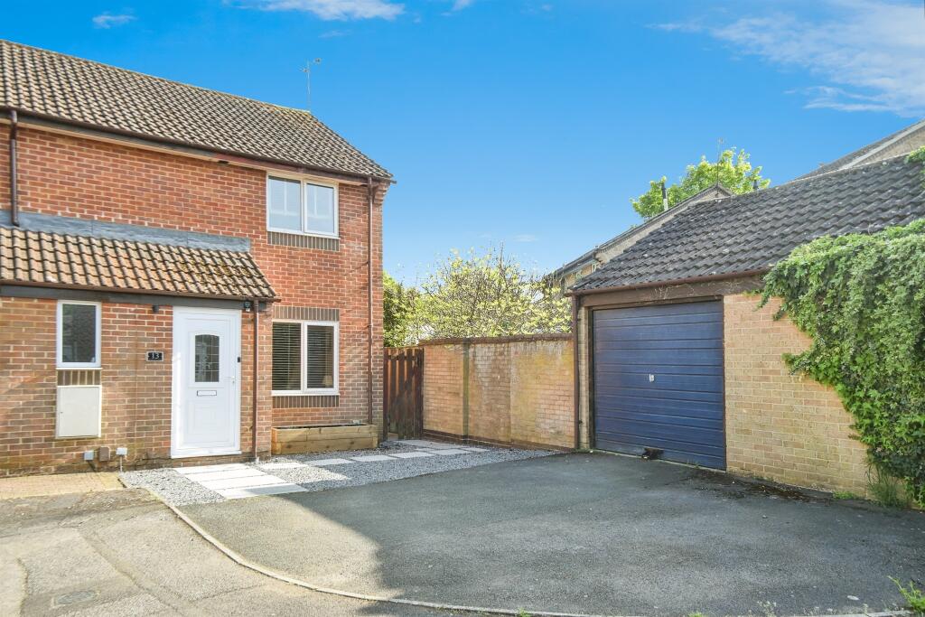 Main image of property: Hathersage Moor, Swindon