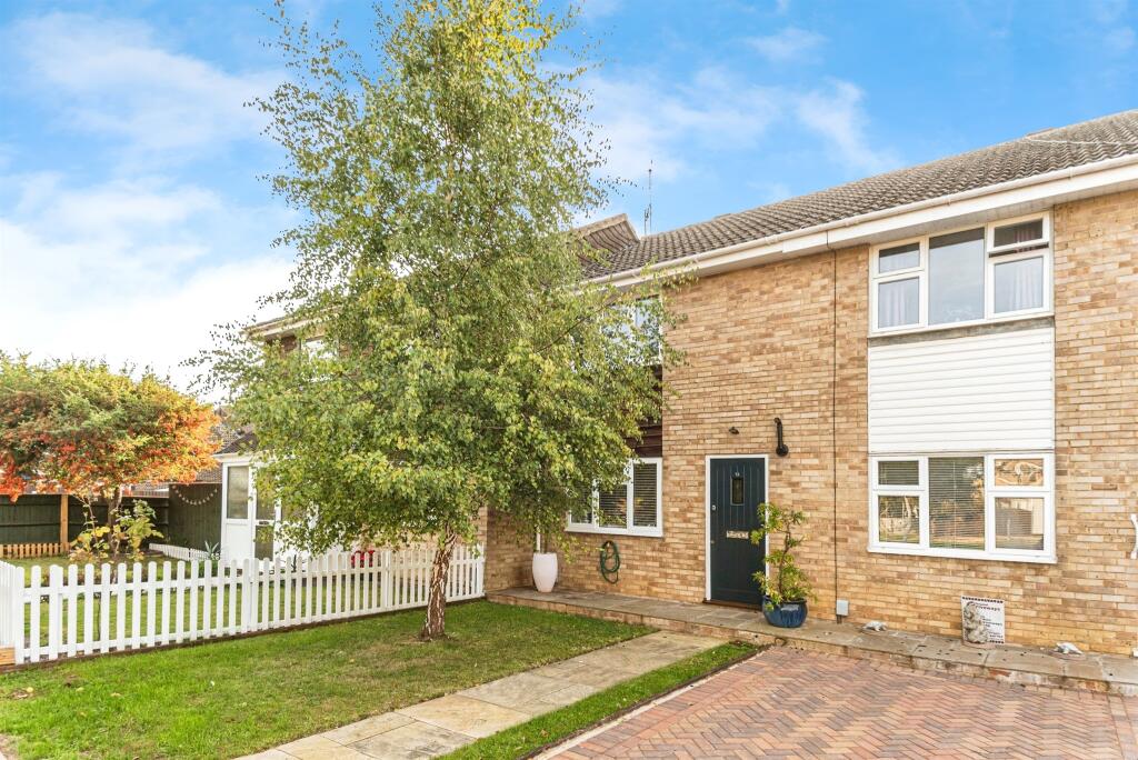 Main image of property: White Edge Moor, Swindon