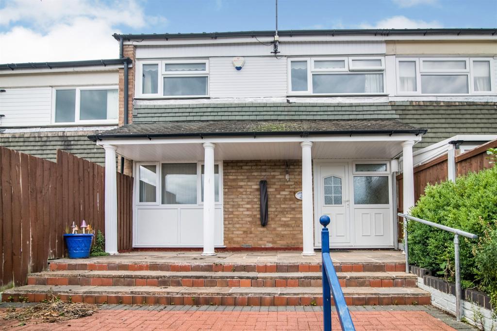 3 bedroom terraced house for sale in Doverdale Close, Woodrow North