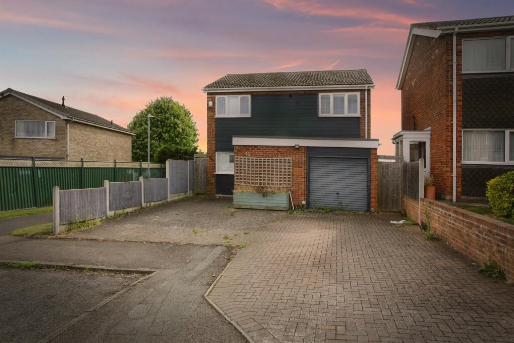 Main image of property: Rowse Close, RUGBY