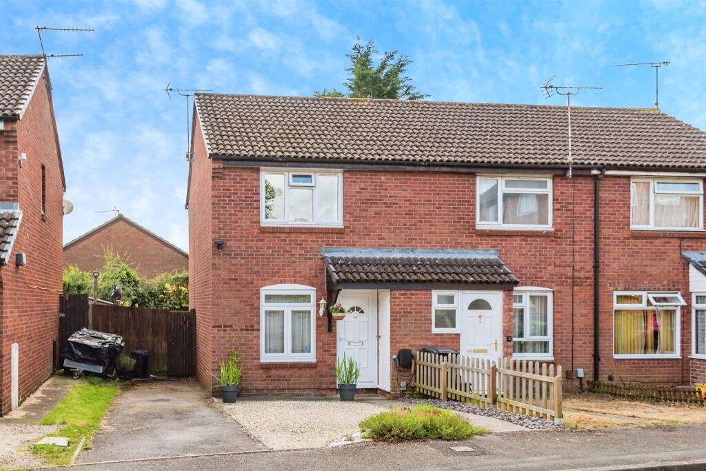 2 bedroom end of terrace house for sale in Marney Road, Grange Park