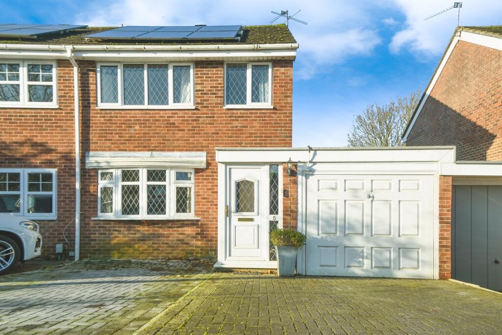 Main image of property: Withy Close, Royal Wootton Bassett, Swindon