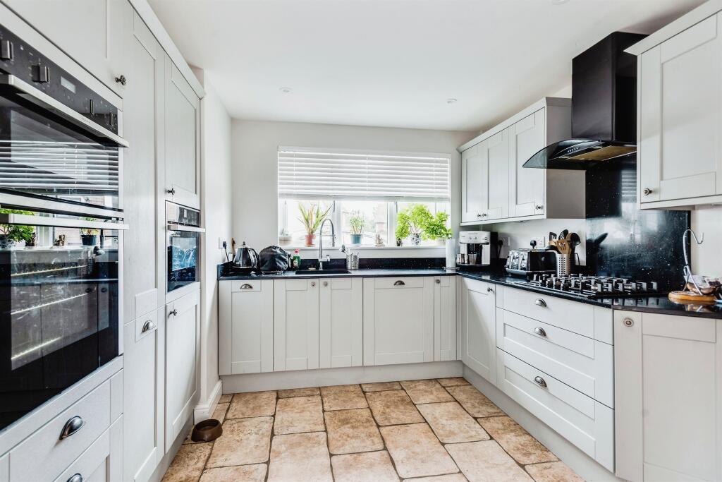 Main image of property: Standen Way, Swindon