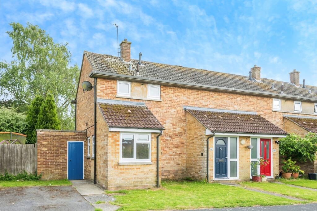 2 bedroom end of terrace house