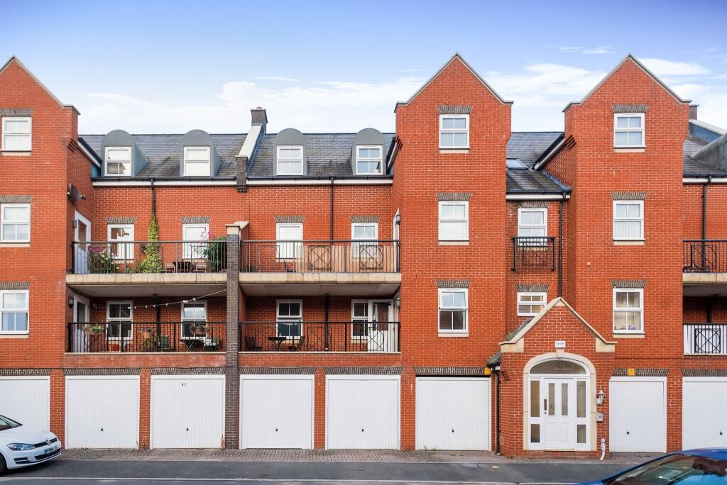 Main image of property: Lynmouth Road, Swindon