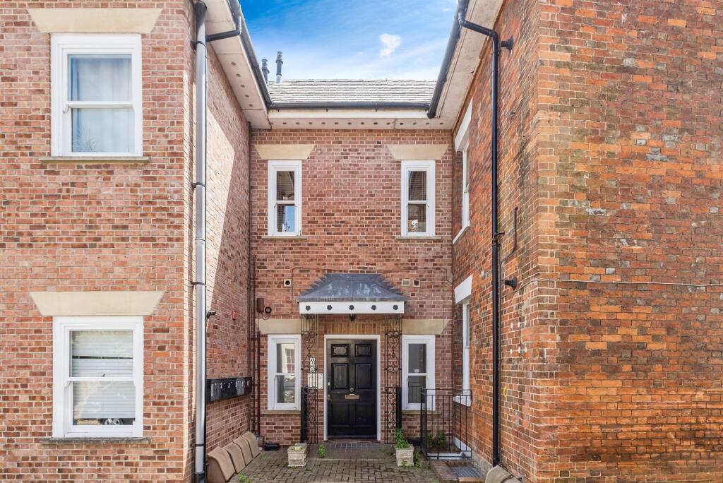 Main image of property: Bath Road, Swindon