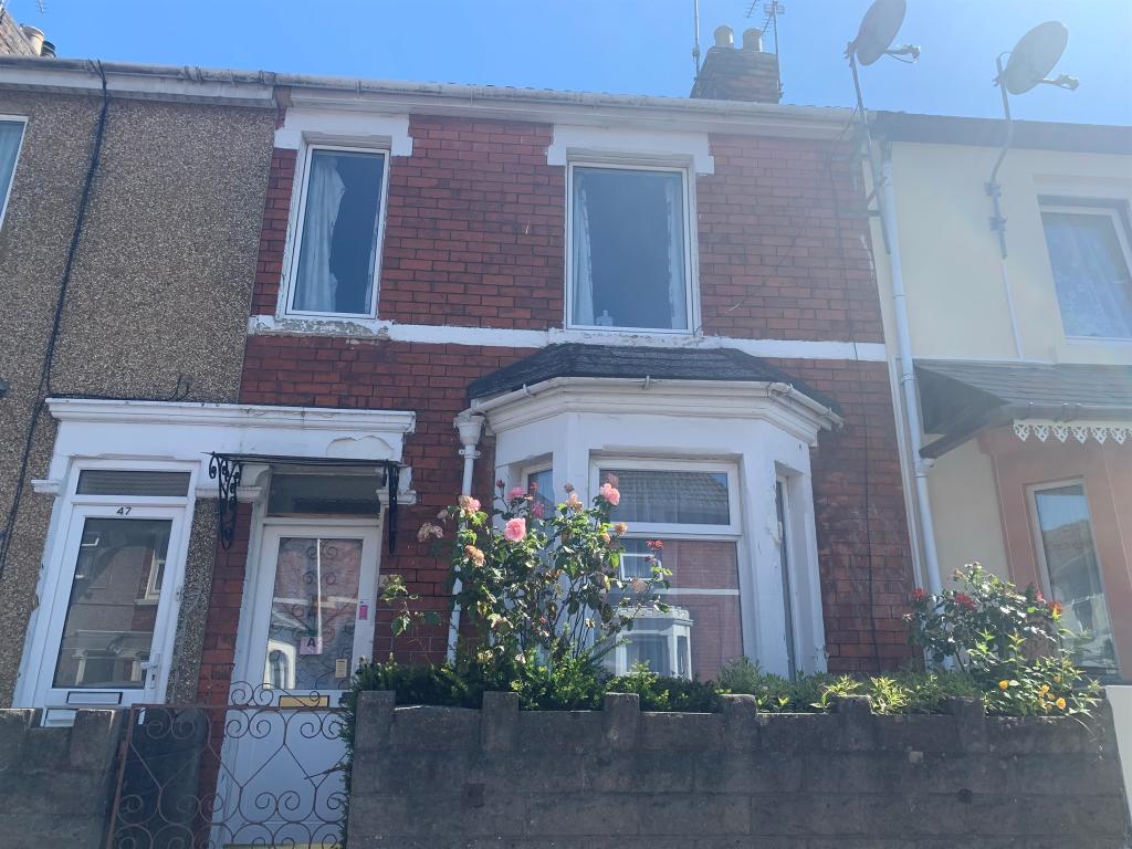 2 bedroom terraced house for sale in Gladstone Street, SWINDON, SN1