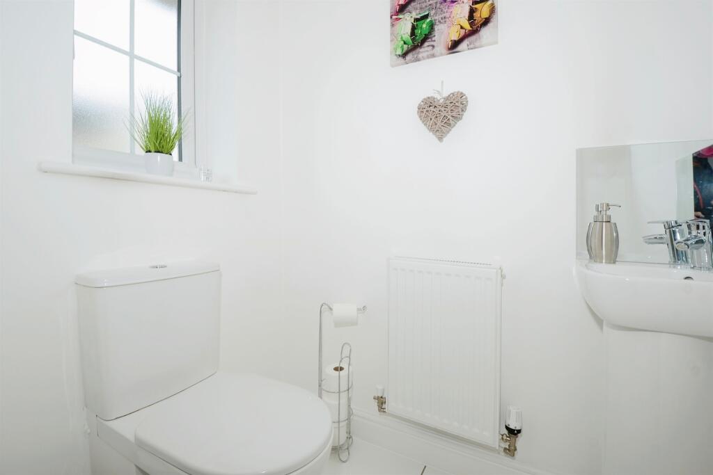 Additional property image - Highfields, Tonyrefail, PORTH