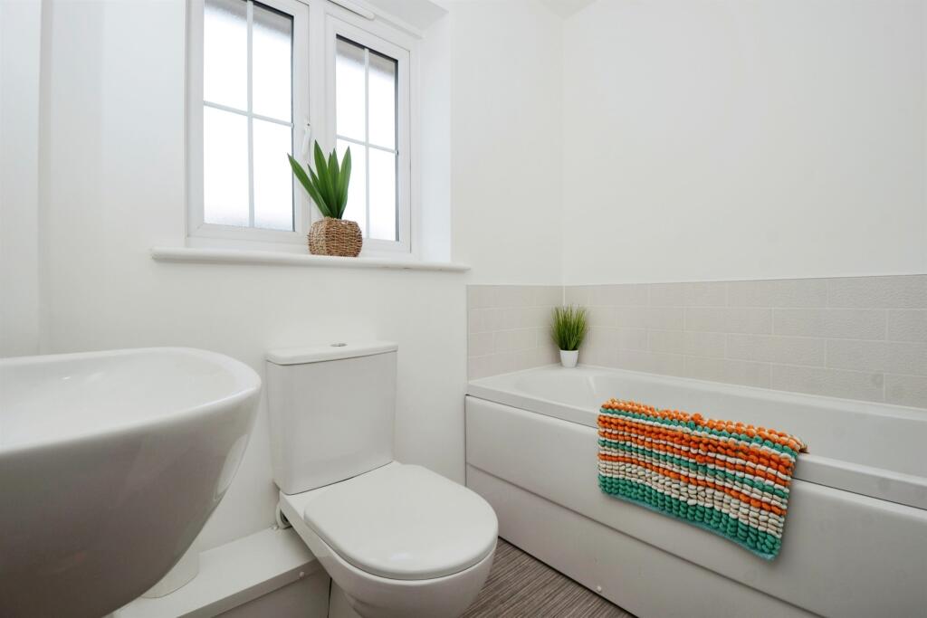 Additional property image - Highfields, Tonyrefail, PORTH