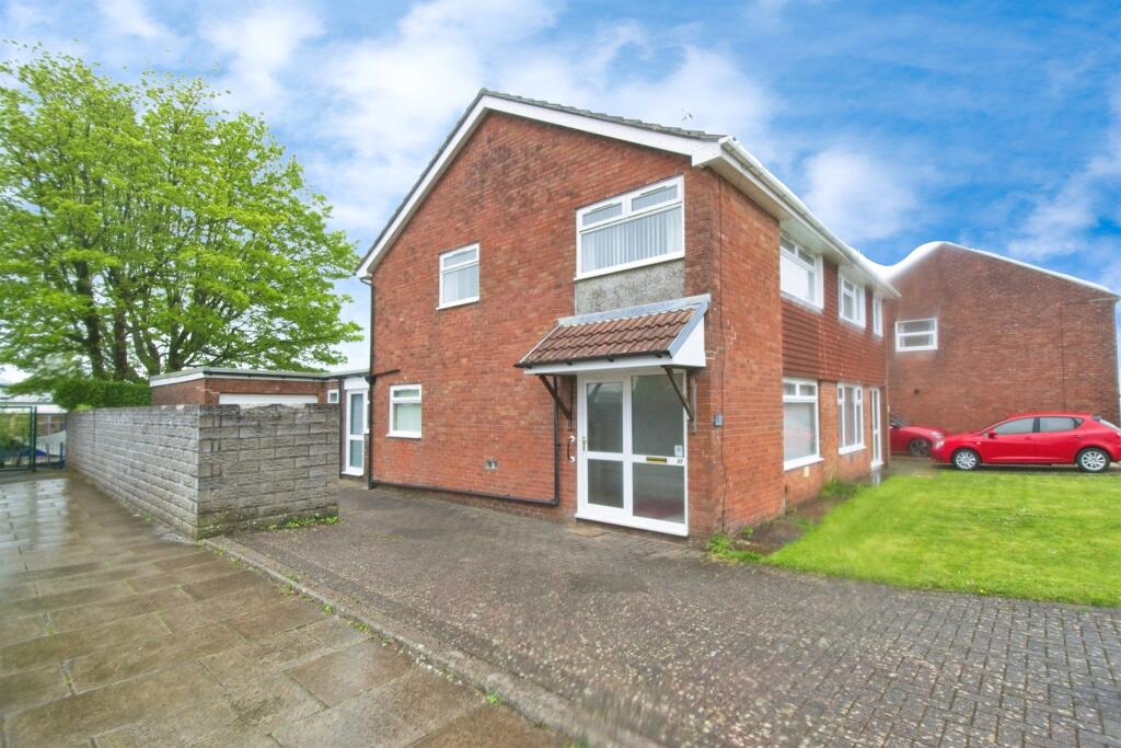 3 bedroom semidetached house for sale in Cavendish Place, Beddau
