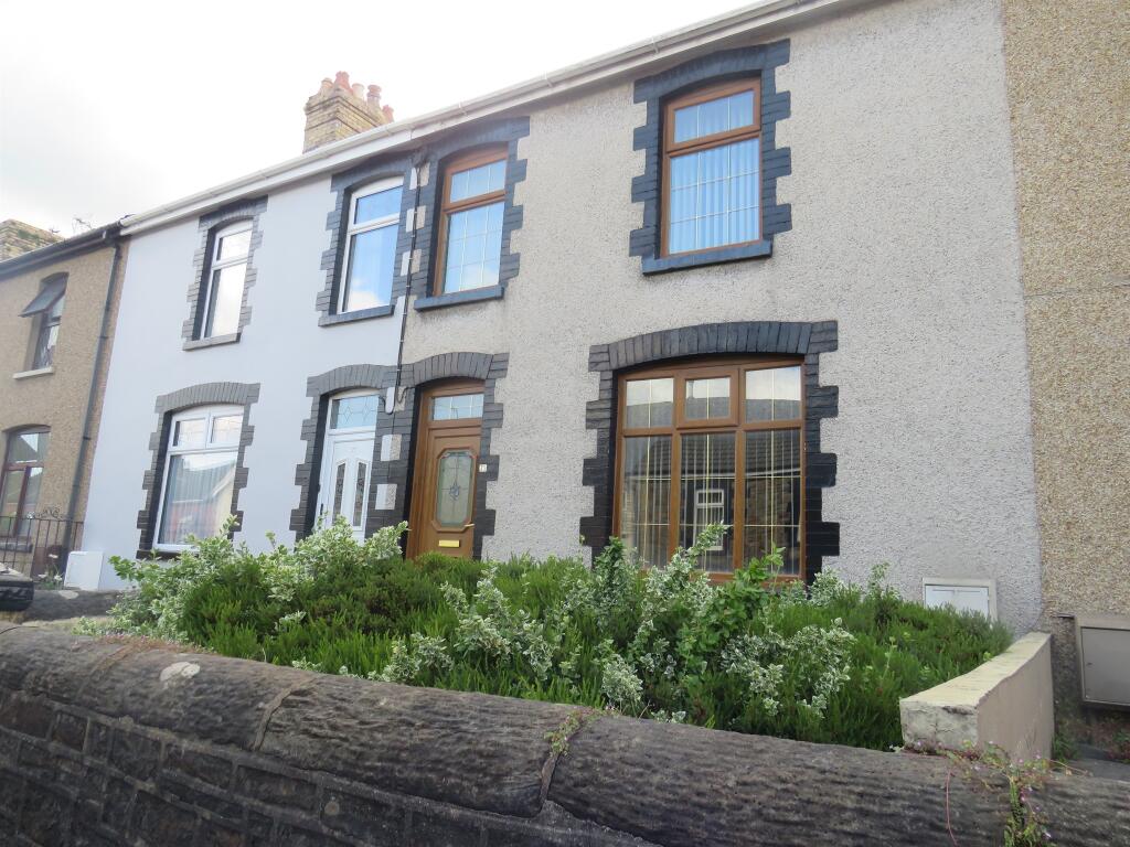2 bedroom terraced house for sale in Bridgend Road, Llanharan