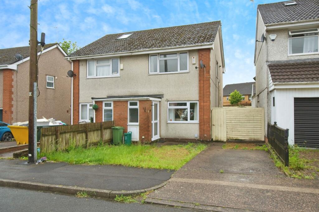 2 bedroom semidetached house for sale in Byron Avenue, Beddau