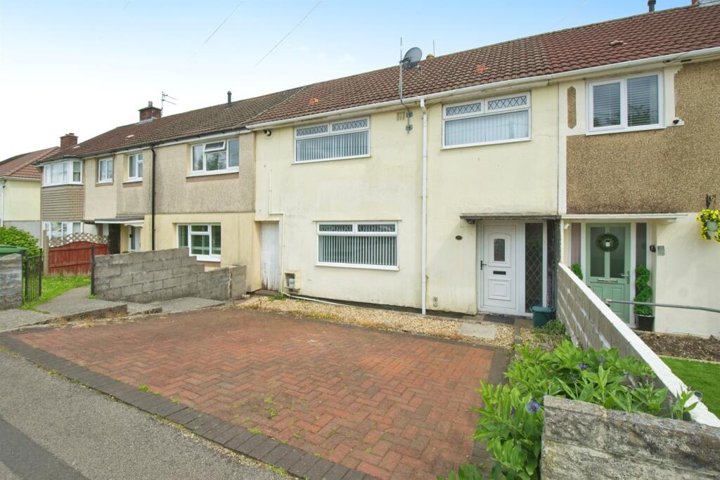 4 bedroom terraced house for sale in Penycoedcae Road, Beddau