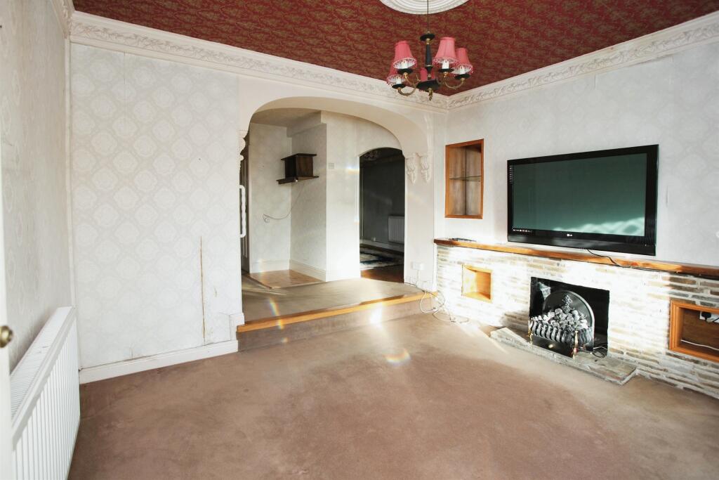 Additional property image - Groesfaen, Groesfaen, Pontyclun