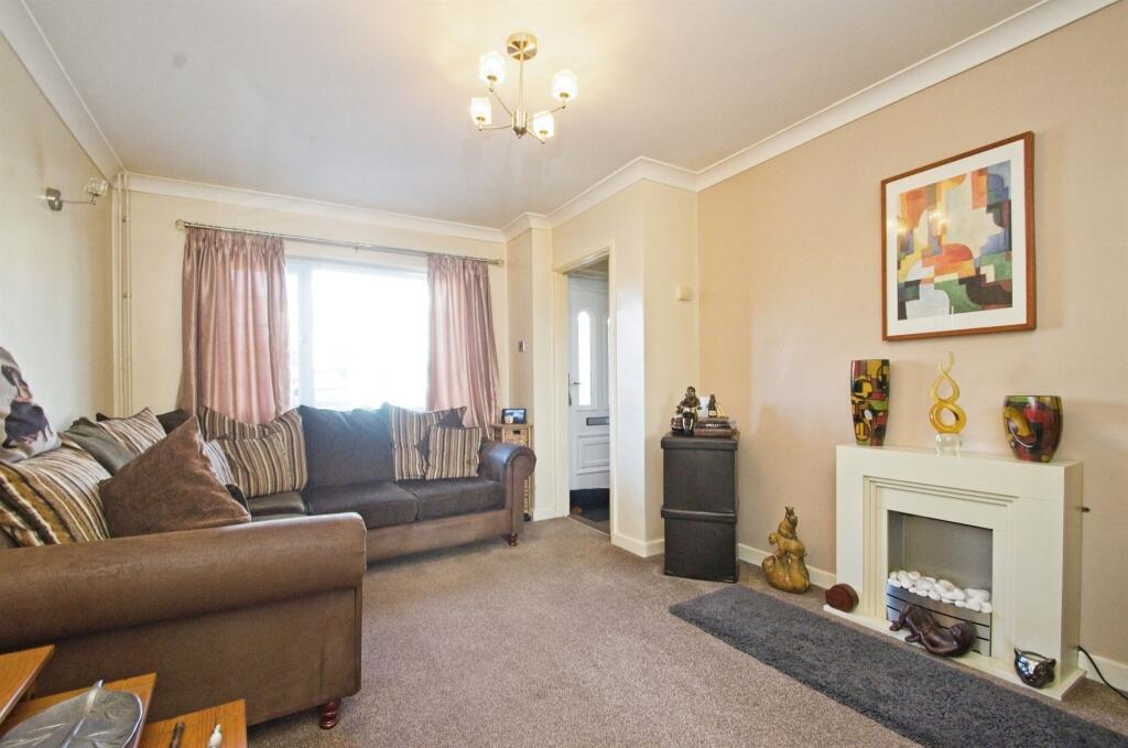 Additional property image - Heol Brynhyfryd, Llantwit Fardre, Pontypridd