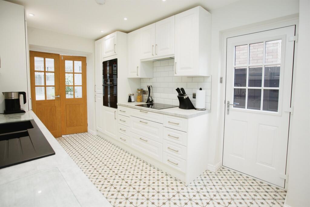 Additional property image - Bryn Creigiau, Groesfaen, PONTYCLUN