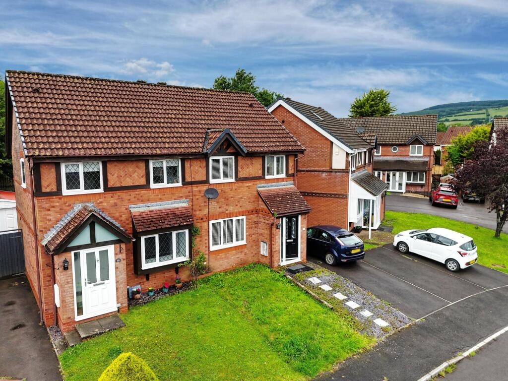 Main image of property: Llwyn Onn, Tyla Garw, Pontyclun