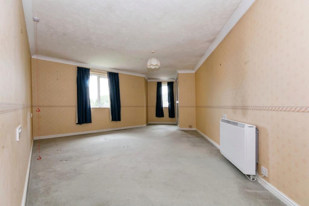 Additional property image - Stratford Road, Hall Green, Birmingham