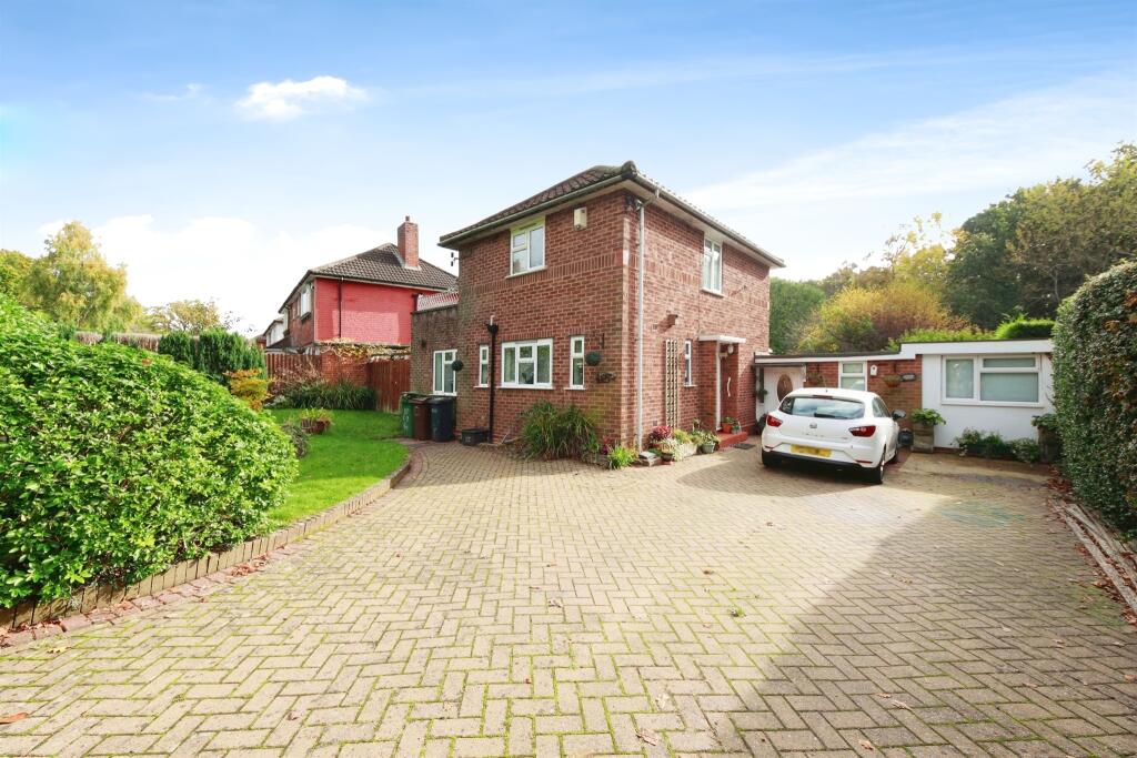 4 bedroom detached house for sale in Olton Road, Shirley, Solihull, B90