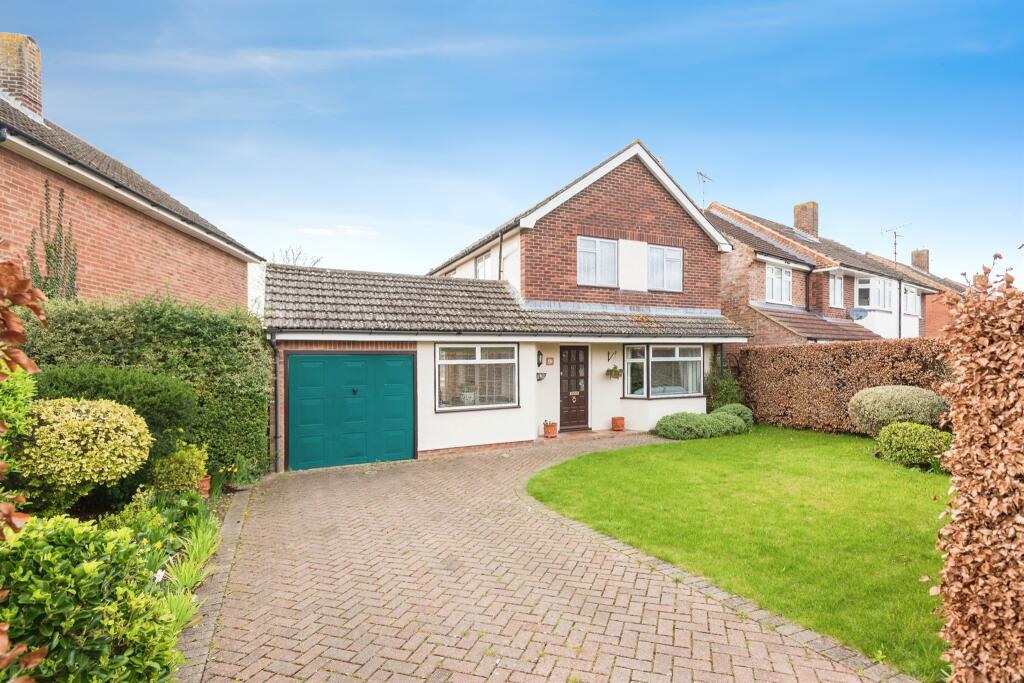 3 bedroom detached house for sale in Brookmead Drive, Wallingford, OX10