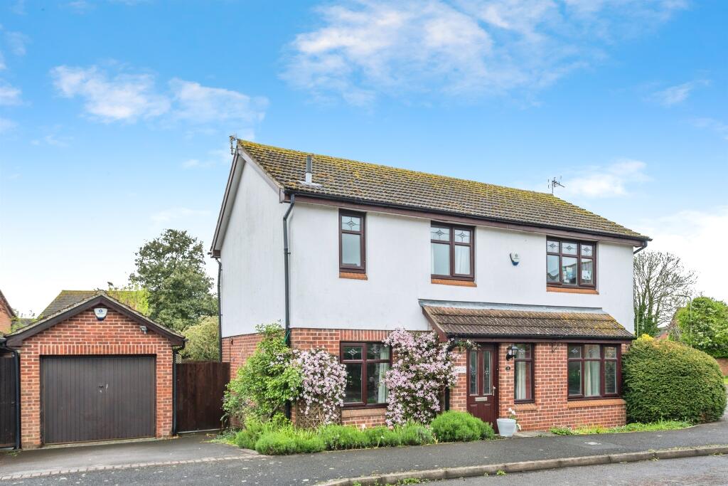 Main image of property: Sixpenny Lane, Chalgrove, Oxford