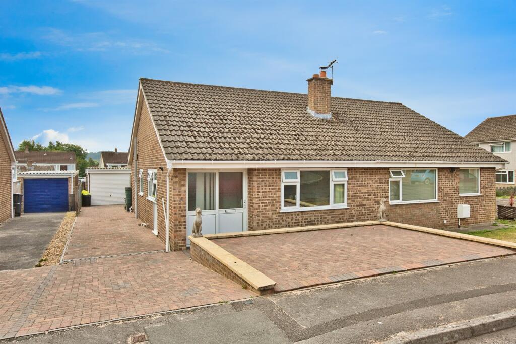 Main image of property: Somerleaze Close, Wells