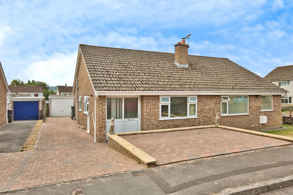 Main image of property: Somerleaze Close, Wells