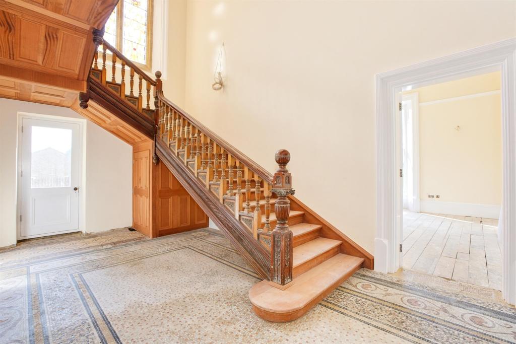 Additional property image - Priorygate Court, Castle Cary