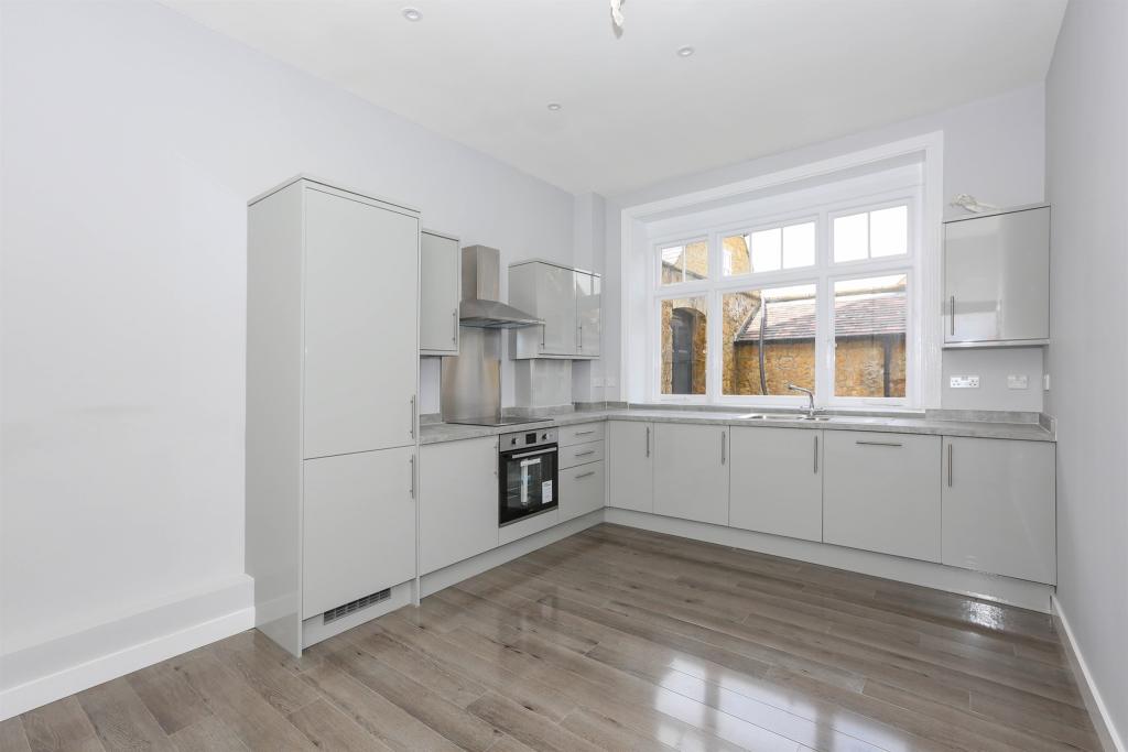 Additional property image - Priorygate Court, Castle Cary