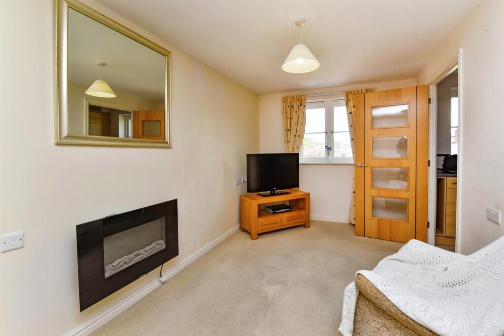 Additional property image - George Street, WARMINSTER