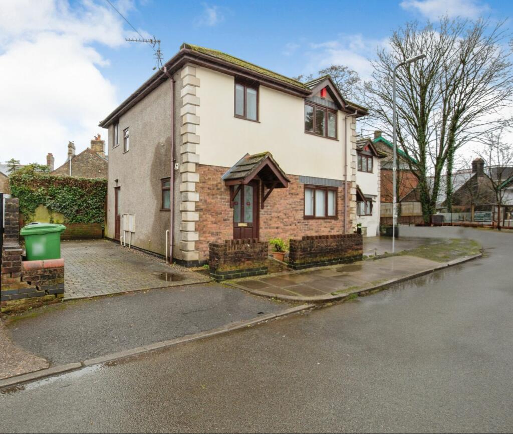 3 bedroom end of terrace house for sale in Norman Road, Cardiff, CF14