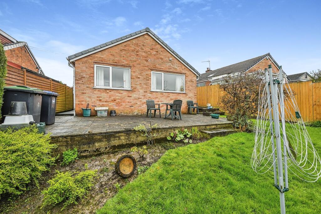 3 bedroom detached bungalow for sale in Firs Avenue, Hulland Ward
