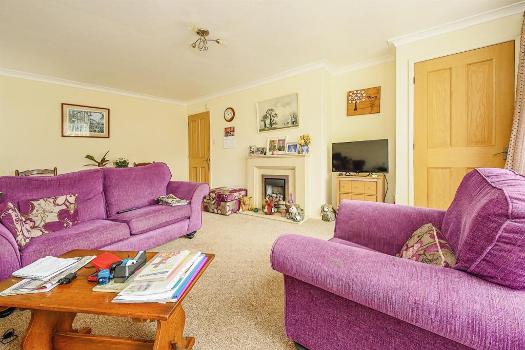 3 bedroom detached bungalow for sale in Firs Avenue, Hulland Ward