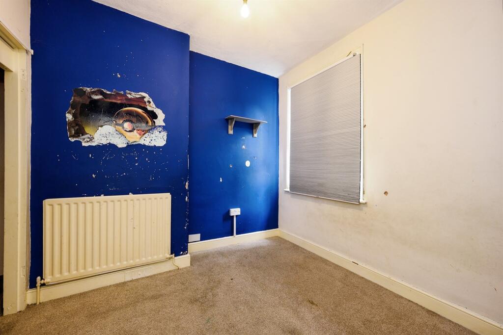 3 bedroom terraced house for sale in Mayfield Road, Ashbourne, DE6