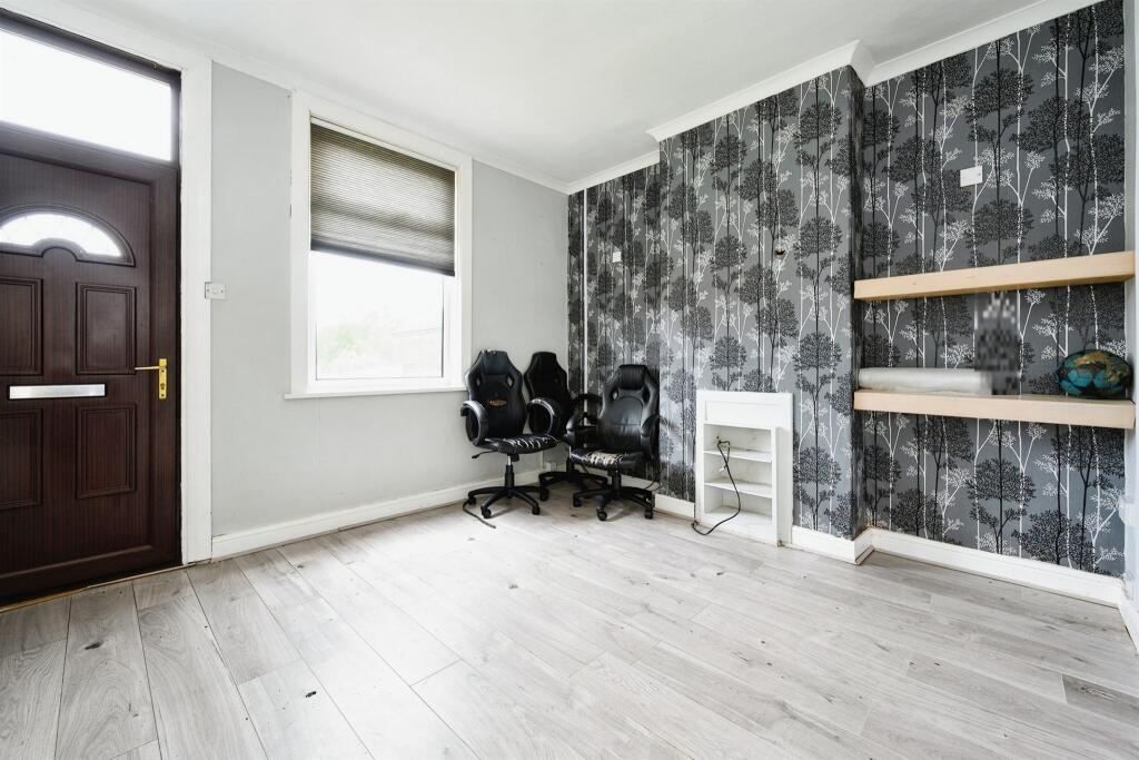 3 bedroom terraced house for sale in Mayfield Road, Ashbourne, DE6