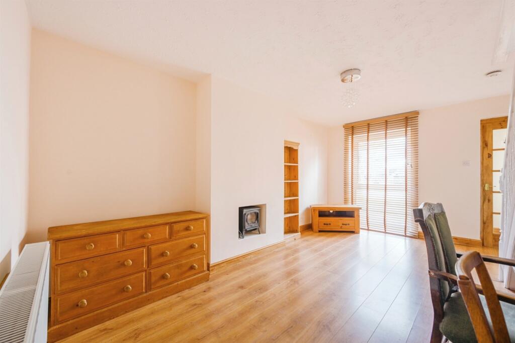 Additional property image - Lime Grove, Ashbourne